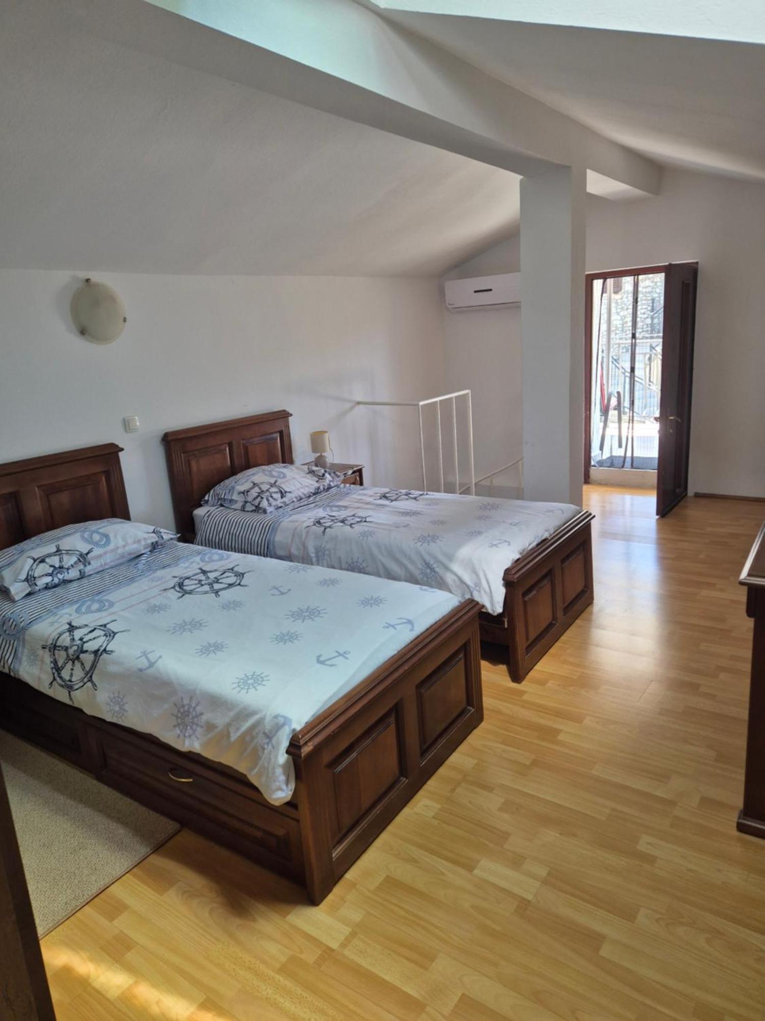 Ferienwohnung Kuca Za Odmor Petra Cepljani Exterior foto
